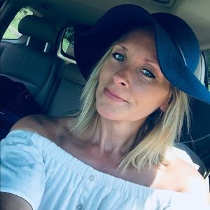 Meet your Posher, Wendy